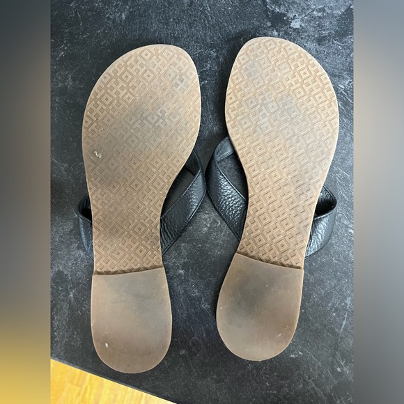 Tory Burch sandals - Picture 2 of 2